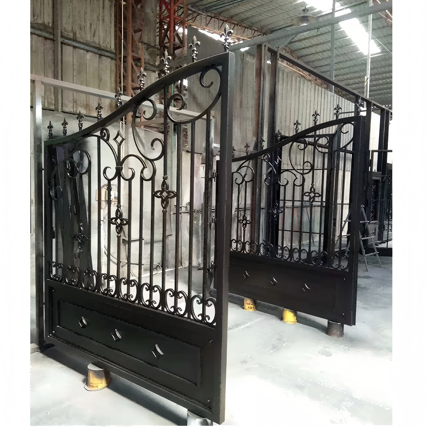 Iron - Gate Arch 2