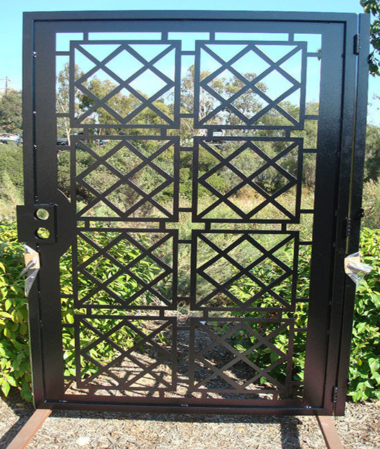 Iron Gate (V25)